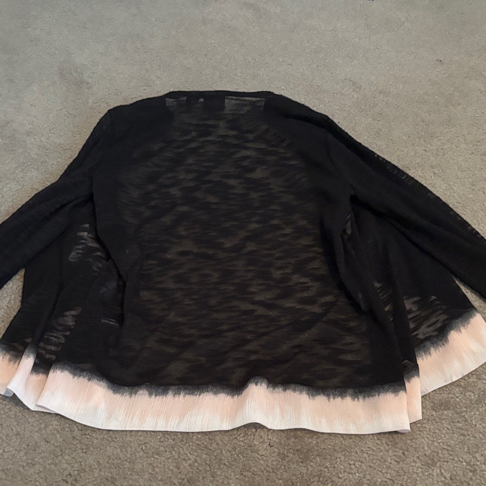 *sold* Chicos Absolutely Gorgeous Women's Black and Pink Sweater - Picture 8 of 9